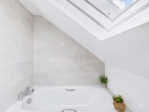 BATHROOM- click for photo gallery